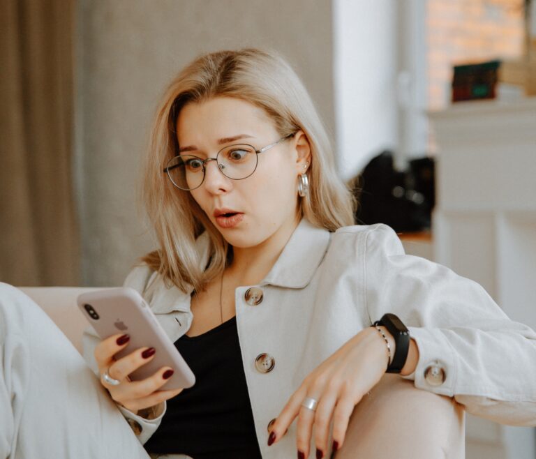 How to Avoid Embarrassment During Online Presentations or Screen Sharing